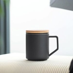 black japanese loose leaf tea infuser mug with wooden lid and built-in strainer