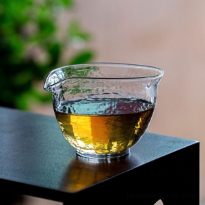 hammered high borosilicate glass japanese fairness cup gong dao bei 6.7oz front view