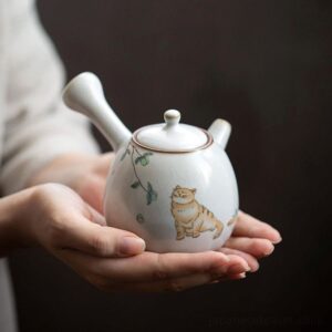 hand-painted cat ceramic kyusu teapot 8oz side view