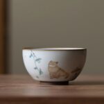 hand painted cat japanese tea bowl crackle glaze ceramic 4oz