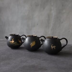 6oz japanese matte black ceramic teapot with built-in infuser main product view