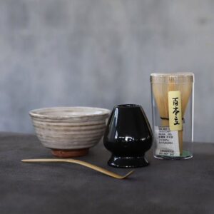 complete 4-piece japanese matcha set with matcha bowl chasen chashaku naoshi