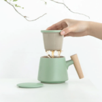 10oz green loose leaf tea infuser mug full product view with infuser lid