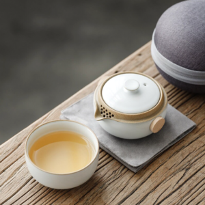 full set view of portable japanese travel gongfu tea set with storage bag