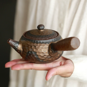 vintage hand hammered japanese kyusu teapot copper brown finish full view